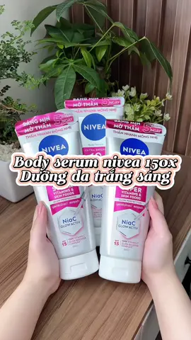 Nhớ mua 300ml. Nhiều bà mua nhầm tiếc lắm luôn á #suaduongthe #lotion #trangda #nivea #chamsocda 