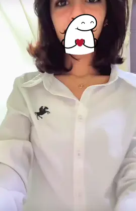 صح ان قلبي فاضي بس ادور الحب واهوجس على نفسي إذا دخل احد بدل نفسي راح اعترف يمكن اما الان مافي احد القلب فاضي واهوجس على جمالي🤟🏻