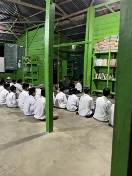 Kegiatan malam senin  baca albarazanji #fyppppppppppppppppppppppp #parasantriwan_santriwati 