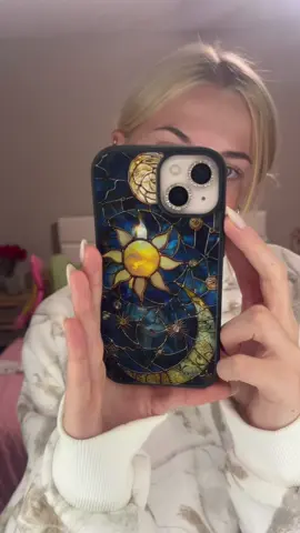 So beautiful 🤍🤍✨✨ #phonecase 