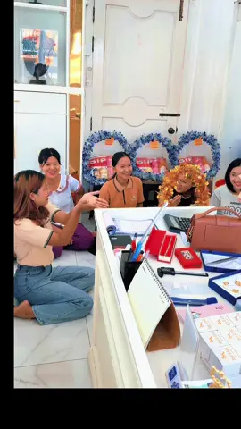 ကန်တော့ခံရတဲ့ အရွယ်ရောက်လာခဲ့တာ (၃)နှစ်ရှိပြီ အချိန်တွေအကြာကြီး အတူရှိချင်ပါတယ် မမရှေ့ဆက်ဖို့အတွက် နောက်ပြန်လှည့်ကြည့်ချိန်မှာ ပူပန်စရာမလို စိတ်လုံခြုံမှုပေးတဲ့ အတွက် အိမ်က ကလေးတွေကော ဆိုင်က ကလေးတွေကော မမရဲ့ ညီမလေးတွေအားလုံး တန်ဖိုးထားပါတယ် ကျောင်းသွားတဲ့ ကလေးတွေလည်း ဘာမှ မေ့မပစ်ကြပဲ မြန်မြန်ပြန်လာကြပါလို့ #seinsikhit #naypyitaw #pyinmana #fypシ゚ #tiktokmyanmar 