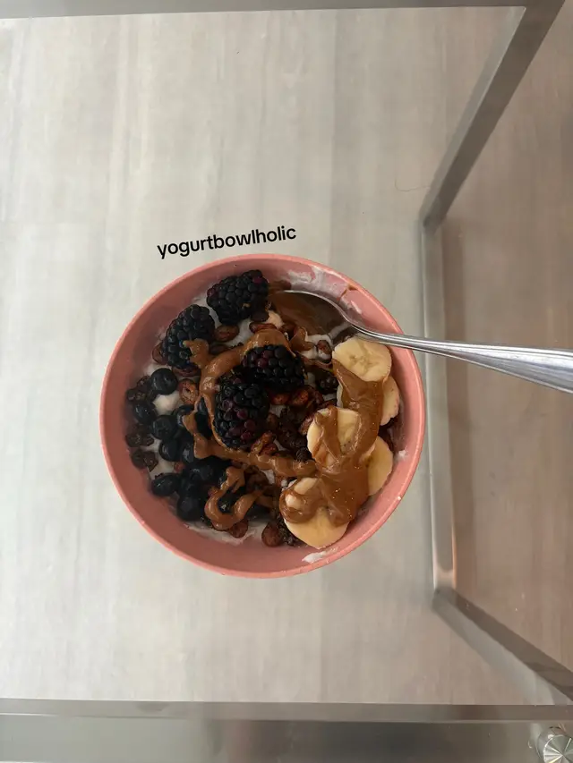 @Catalina Crunch @FAGE @Purely Elizabeth #highproteinmeals #yogurtbowl #breakfastideas 