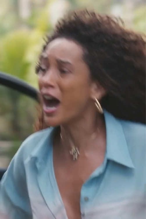 Raquel chega no local em que Fátima está  #valetudo #novela 
