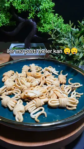 mie gulung renyah 🤤🤤#promoseruweekend #snackviral #promomakangajian #fypage #jajanankekinian 