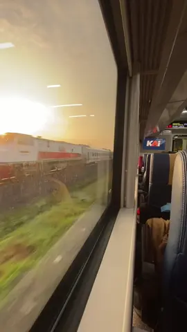 #keretaapiindonesia #kai #railwayphotography 