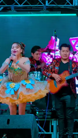 #viralvideos #perú_tiktok #huaynosperuanos🇵🇪 #requintos #veronicarojas❤🎤❤🥰 