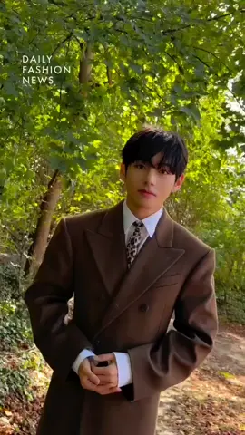 Daily fashion News #moda #taehyung #bts #fypシ゚viral #ultimominuto 