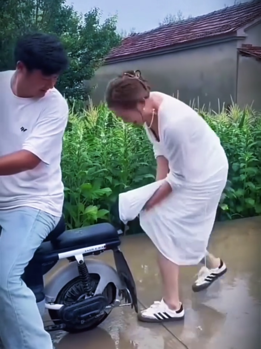 funny comedy video 😂  #foryoupage #funnytiktok #Comedy #prank #fyp 