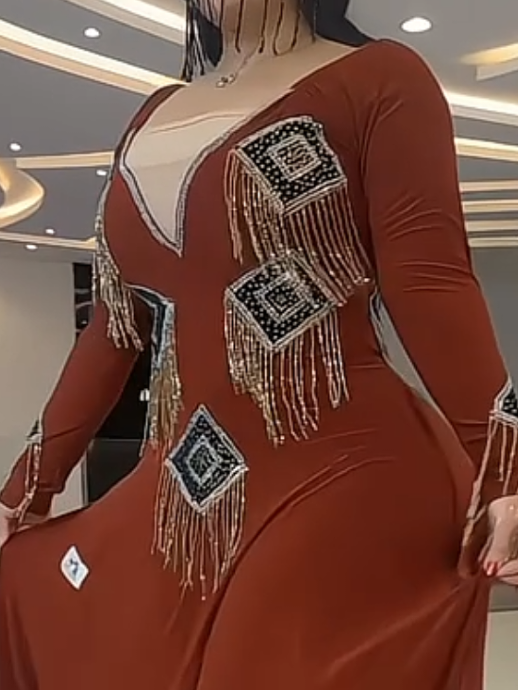 حسابنا مختص بأحدث الفساتين للطلب ولاستفسار رابط الواتس في البايو .  .  .  .    .  . . . #فساتين #فساتين_سهره_ناعمه #فساتين_زفاف #جده_الطائف_مكه_الشرقيه_الرياض_السعوديه #فسا... 