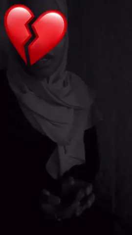 اللهم ارحم صديقتي وأغفر لها وأسكنها جناتك وآنس وحشتها في قبرها وأنر لها قبرها واجعله روضةً من رياض الجنة رحمة الله تغشاكي يزهرة💔💔💔