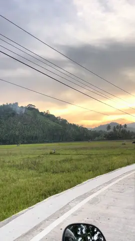 Suasana pulang kuliah.                  #lampung #lampunggeh #fyppppppppppppppppppppppp #fypviralシ #lewatberanda 