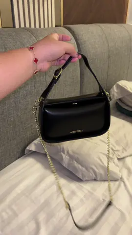 🖤 #tascantik #tasselempang #handbag #jimshoney 