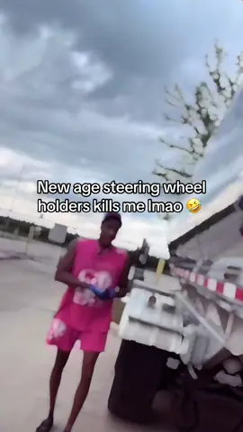 Yalls new age clothing attire kills me! 😅#fyppppppppppppppppppppppp #trucking #steeringwheelholders #truckdriving #oldschool 