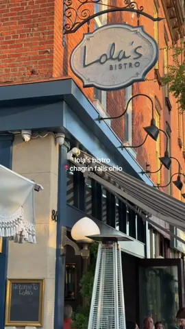 One of my new favorite restaurants in Chagrin Falls…Lola’s bistro 🤍 had the best time celebrating my cousins birthday ✨🎂🎈  #cleveland #restaurant #chagrinfalls #lolasbistro 
