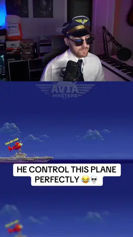HE CONTROL THIS PLANE PERFECTLY 😂💀 #streamer #kick #pilot #plane 