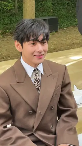 #taehyung #bts #celine #TikTokFashion #v 