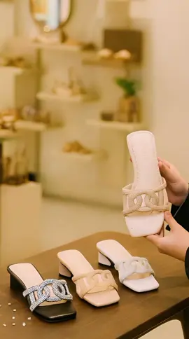 Bluebells HARMONI Sendal Slop Wanita Heels 3 cm #bluebells #harmoni #sandalwanita #heelswanita #fpy 