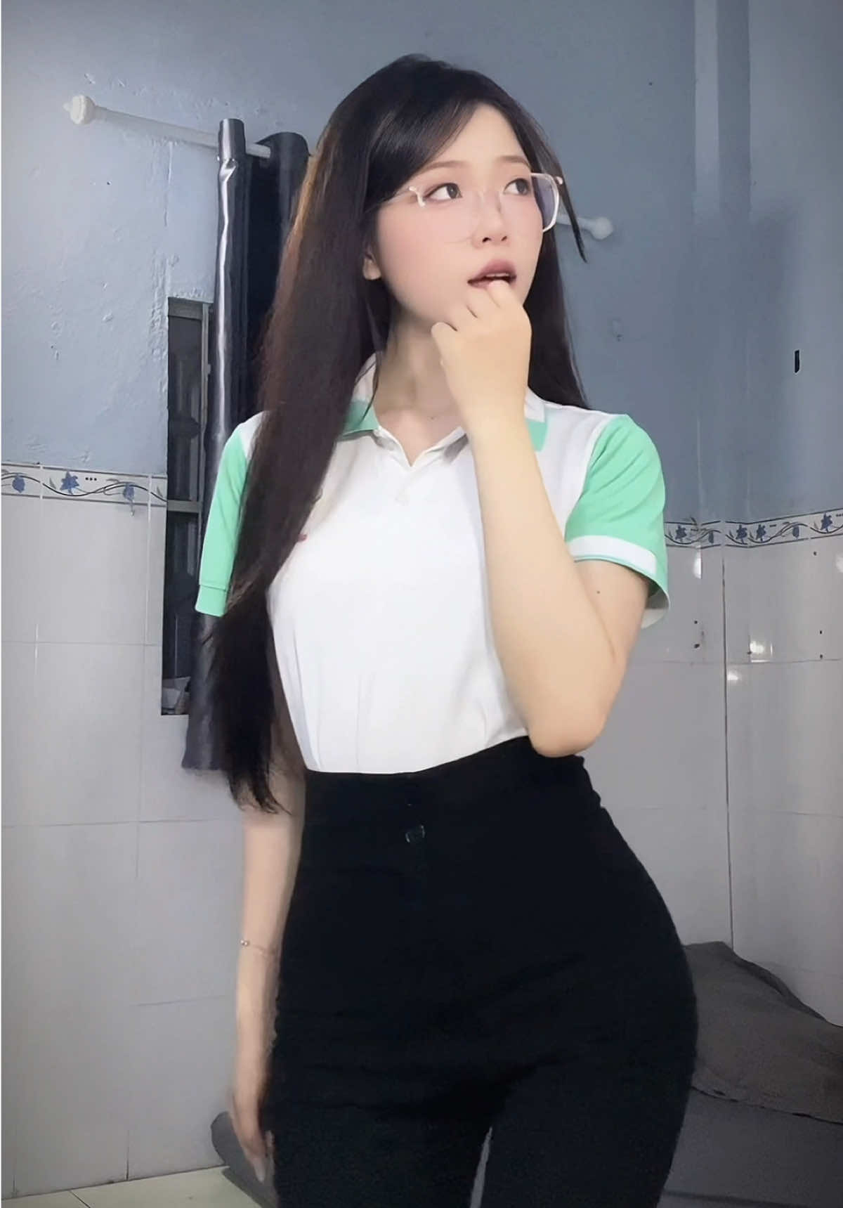 Quậy xíu tí xóa 🙄