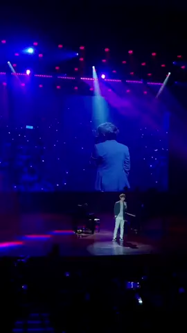 Đoạn đường vừa qua, hai chúng ta phải xa nhau quá dài. Khoảng cách vô tình đã lớn theo thời gian ... #MrSiro #NhacMrSiro #Sirocon #FanconcertMrSiro #guongmatlalam 