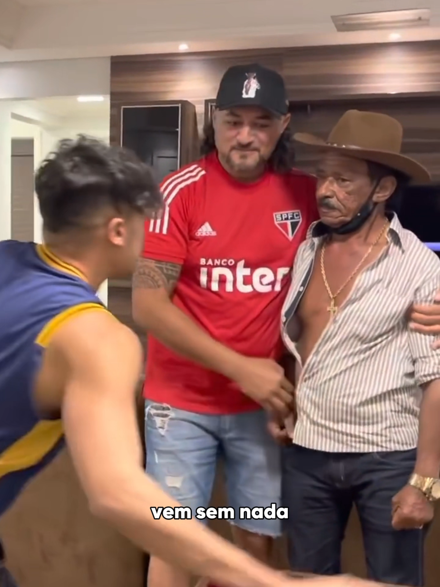 Brincadeira com Tiringa quase termina em trágedia  #memes #tiringa #tiringaoficial #piada #trolagem #alegria #comedia #humor #teatro