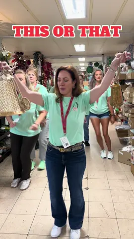 This or that Christmas Craft edition with @Little Luxuries NC @Caela • SAHM • Wreaths @Enchanted Vines @Tarnation Creations 