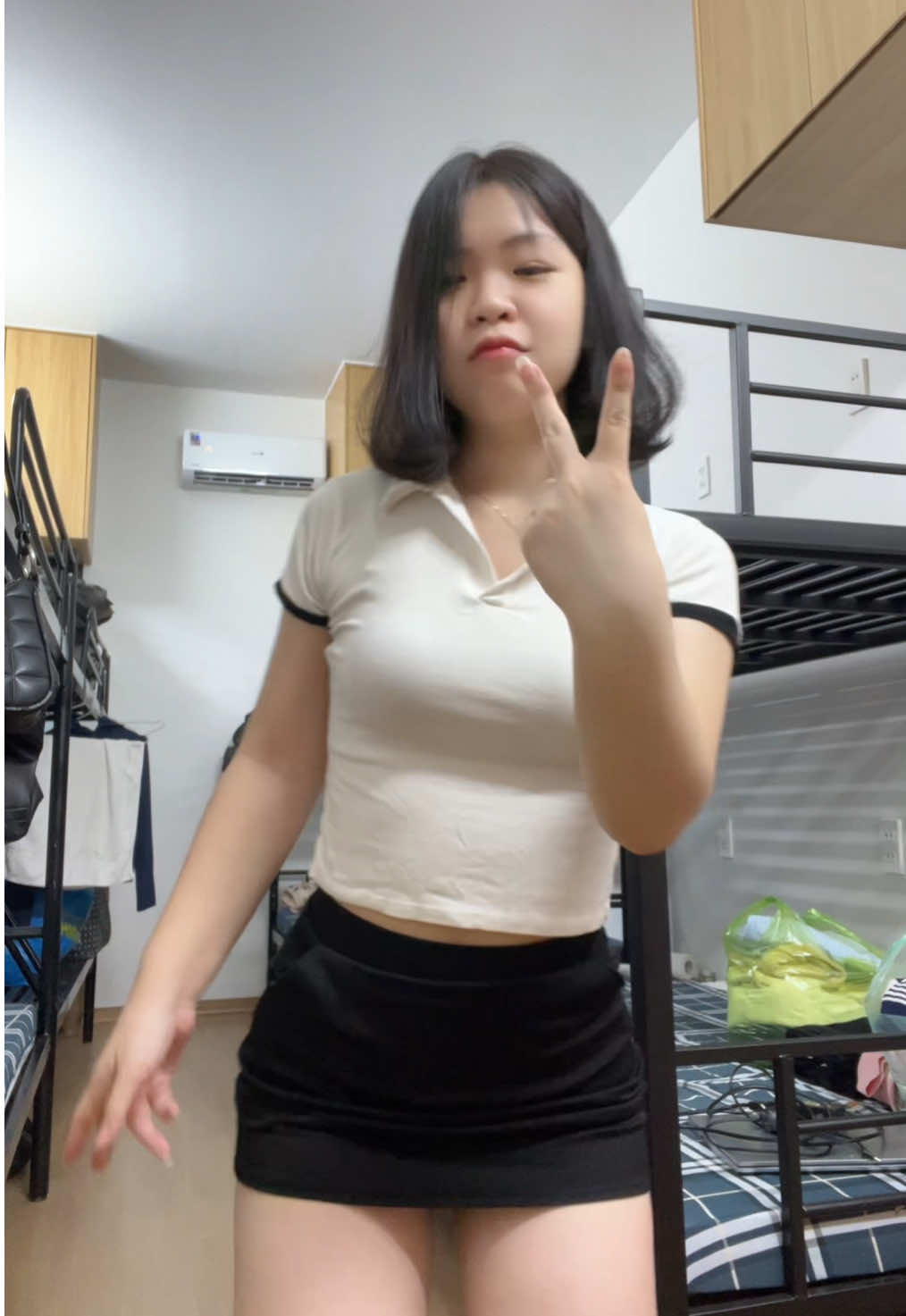 Đoán xem có bao nhiêu chiếc ip e tặng luôn #viral #fyp 
