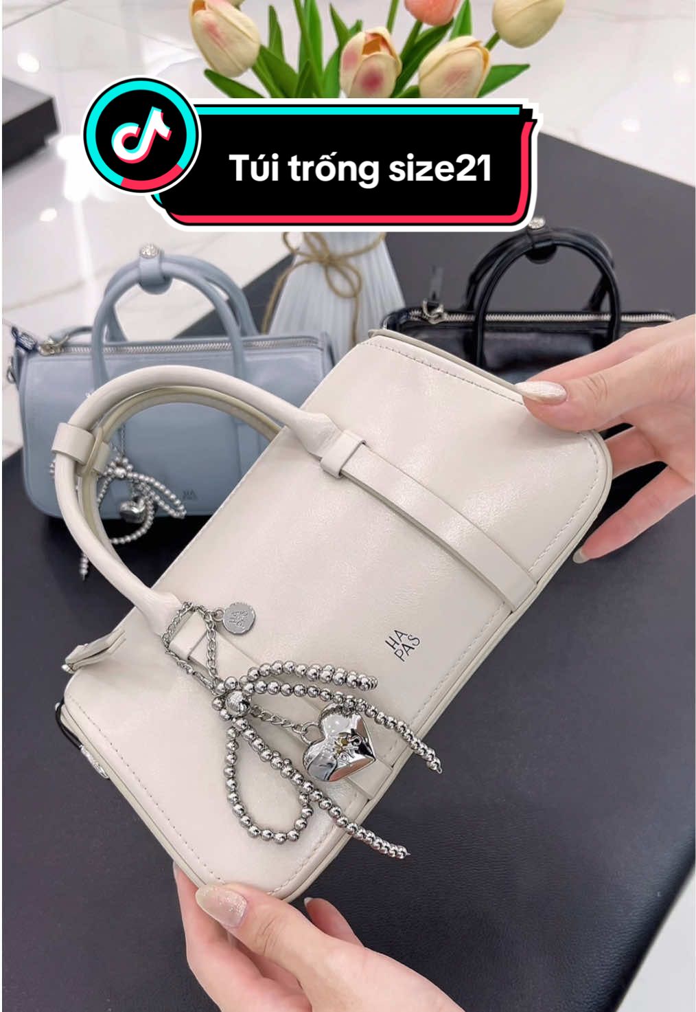 Túi trống size 21 Hapas – form nhỏ gọn, da mềm mịn, lên tay cực sang. Phối được cả với váy bánh bèo lẫn outfit năng động nha 💕 #hapas #quatang20_10 #yeutudieunhonhat #tuihapas #trending  @Tiên noir💋 
