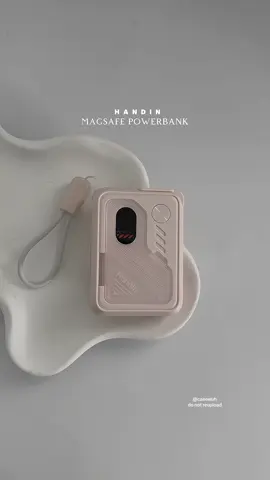 POV: You just found the perfect all in one compact powerbank 🔌✨ #powerbank #compactpowerbank #powerbankwithcable #magsafepowerbank #handin 