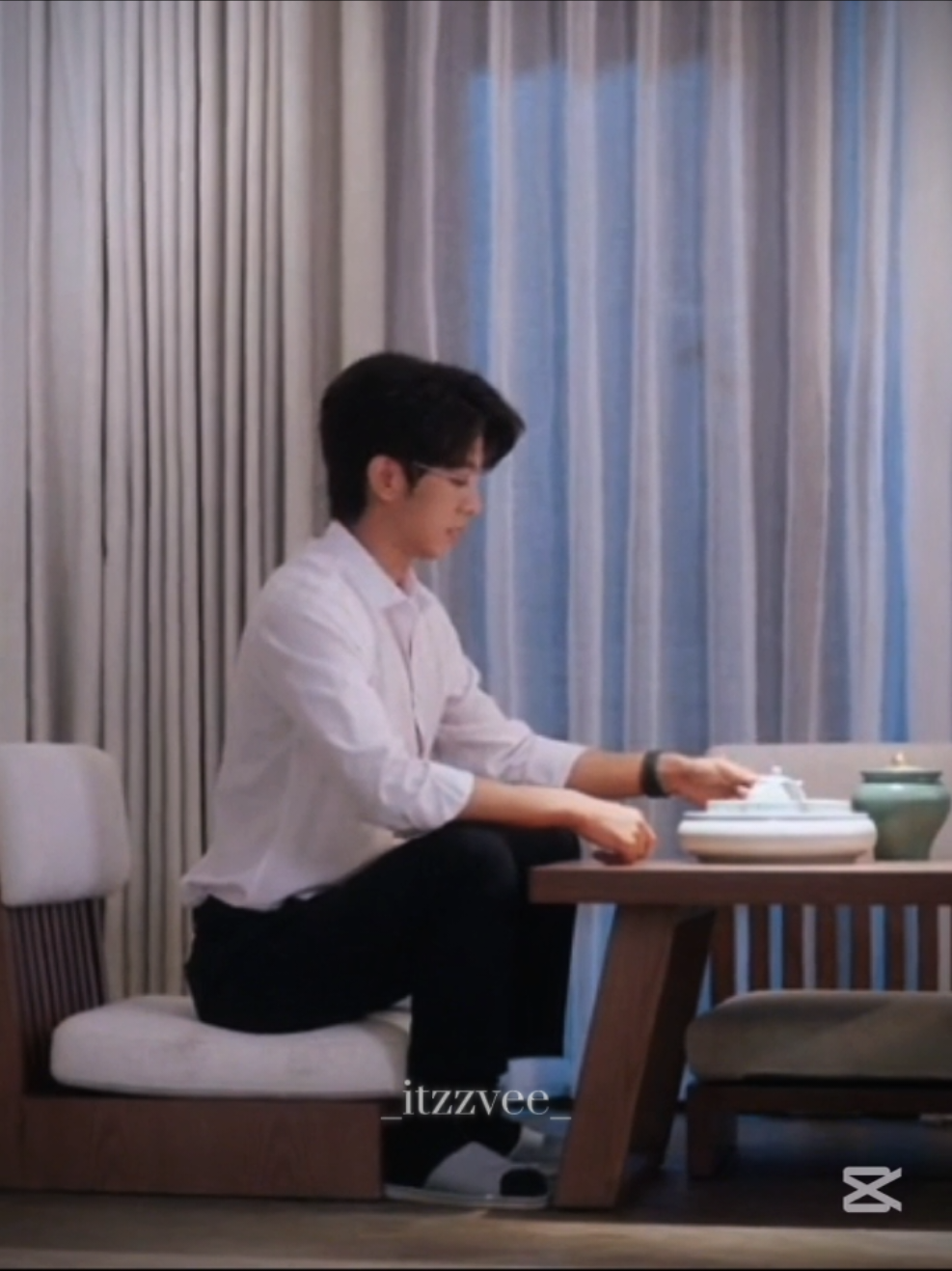 he's so perfect in Wenlang's house like a pretty housewife 🫣 #abodesire #gaotu #omegaverse #desiretheseries #fypシ゚ 
