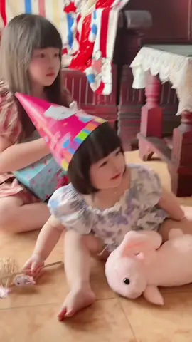 8 năm dư được 2 cục dànggggg. Chúc chế 2 Xuka của má sinh nhật hạnh phúc vui vẻ khoẻ mạnh♥️ #xuhuong #baby #embedangyeu 