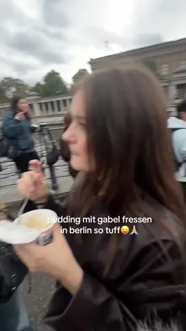 grüße an chrissi und ahi🤩#puddingmitgabel#berlin#fy#duolingo#puddingmitgabelberlin 
