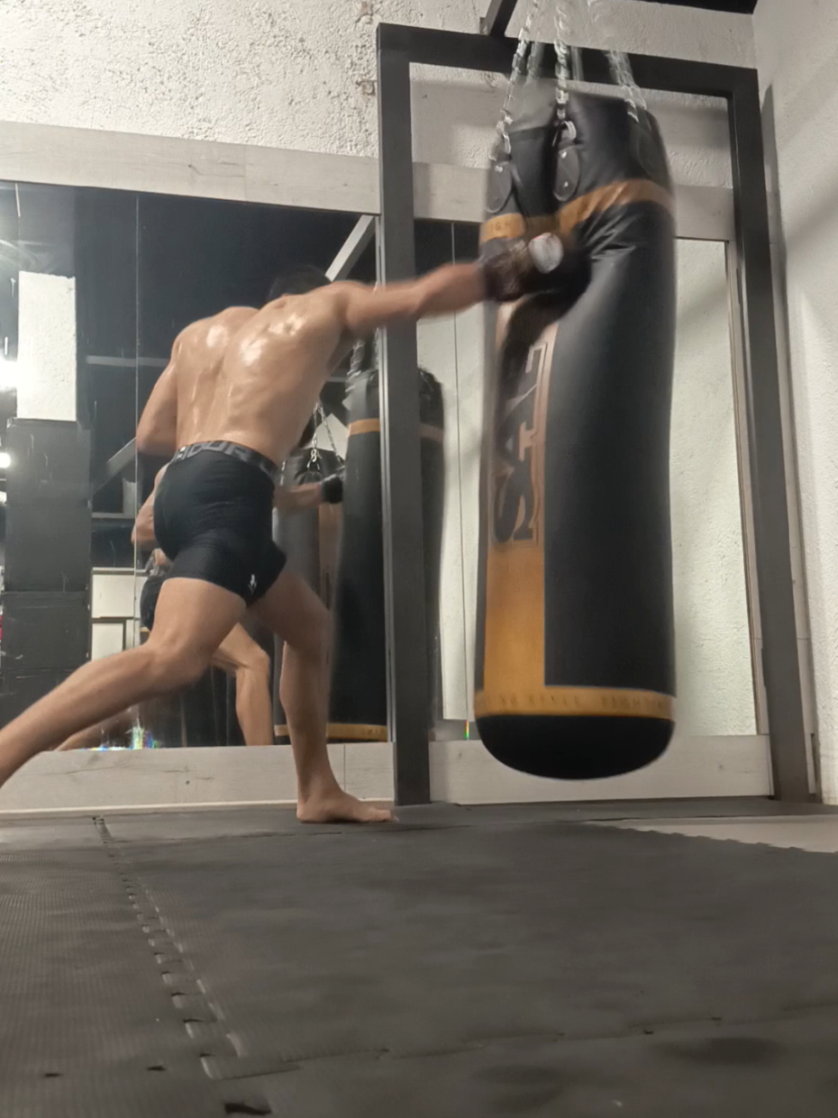 😛💣 #muaythai #kickboxing #fighter #knockout #roma 