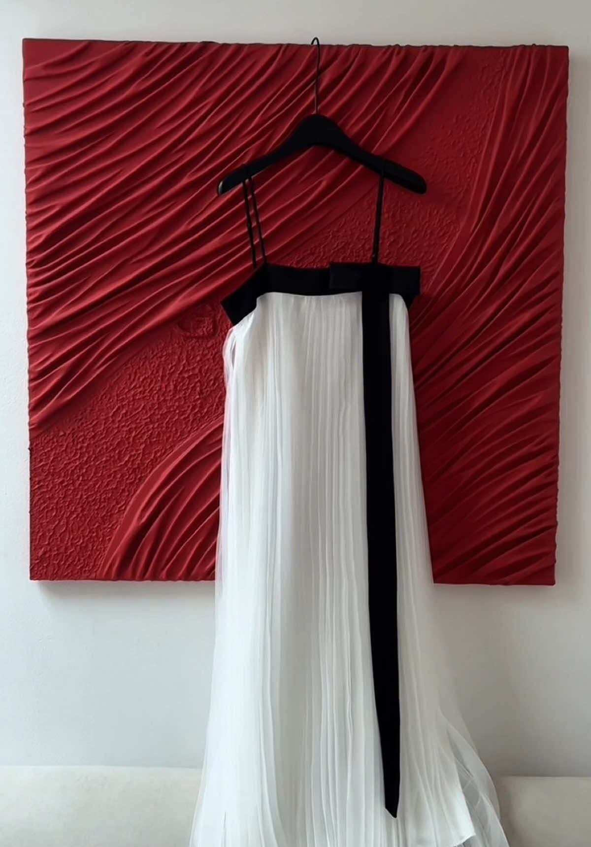 Own the moment.  #Guyehi #details #fashion #dress