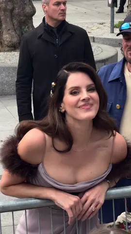 Lana Del Rey arriving at Valentino SS26 Show in Paris #lanadelrey #valentino #pfwbashayt 