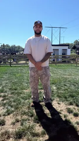 Living this lifestyle 💯✝️🙌🏽🙏🏽🍂🎃🧡🌾🌽🚜  #fyp #foryou #foryoupage #copsoftiktok #pumpkinpatch 