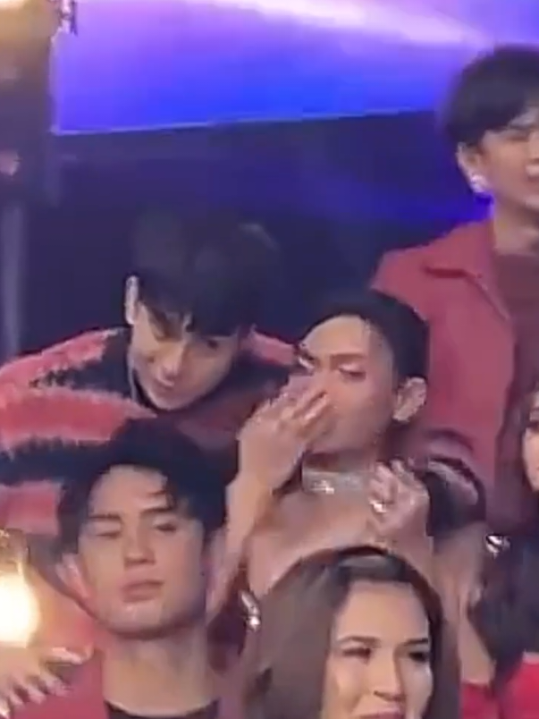 gan'to ba 'yon? #brent #esnyr #bresnyr #fypviraltiktok🖤シ゚☆♡ 