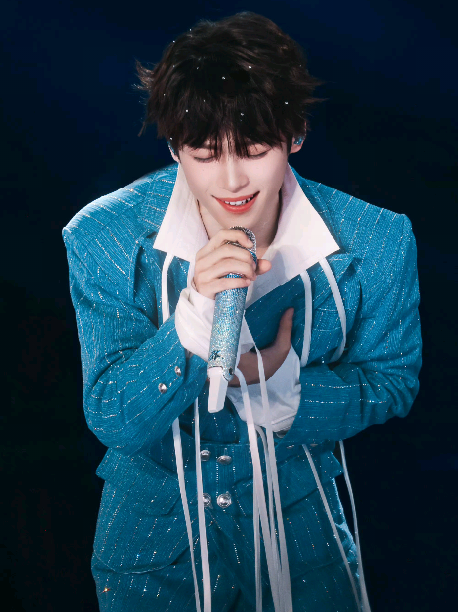 Ziyu Today in Luzhou on blue shirt😍🫶🏻🤍 [05102025] #ziyu #festivalmusic #tianziyu #bigcitysmalllove  #CapCut @cutie @ceri_0193 @Min敏 