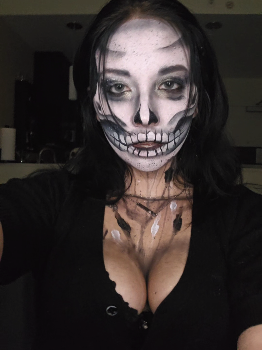#halloweenmakeup #skull #makeuptransition #foryoupage #spookyszn 