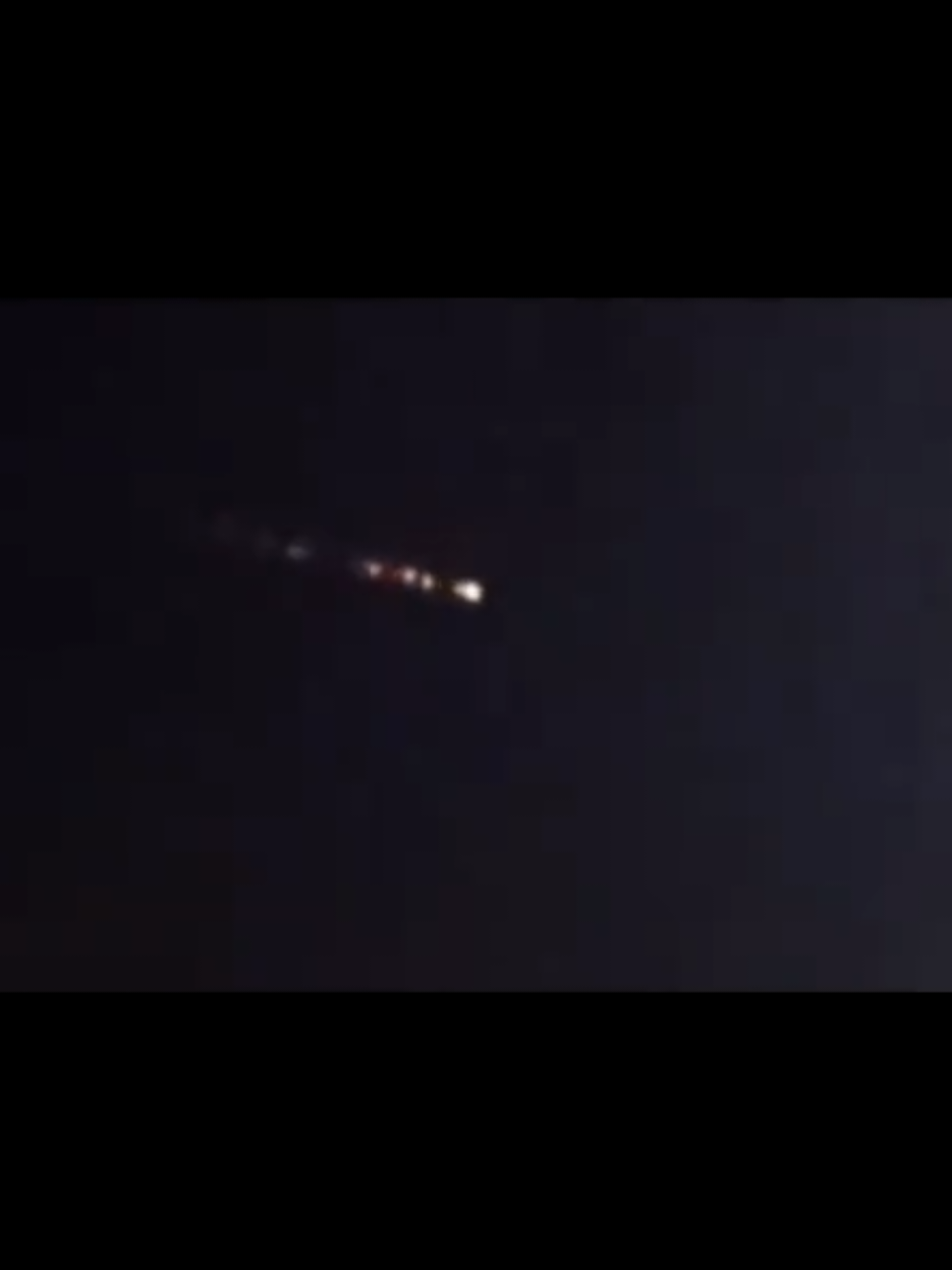ada yang berasa gak sih suara Dem nya area cirebon dan sekitarnya meteor jatuh katanya #meteorjatuhhariini #meteorhariini #meteorjatuh 