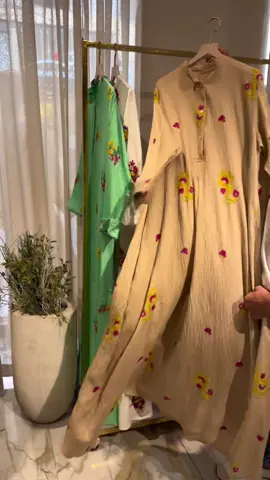 جلابيات كتان فري سايز ✨ أناقة وراحة بخامة ناعمة تناسب كل المقاسات  #جلابيات #الخليج #outfit #ابودنيا 