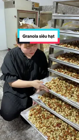 Theo ý kiến của khach’ iu nhà e thay đổi công thức để hạt thơm và giòn hơn trước rồi ạ hihi granola siêu hạt #chuyencuaduc #xuhuong #granola 