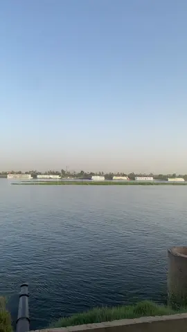 #🫵🏻✈️