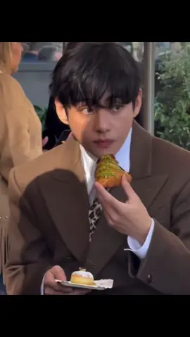 Cute little baby #taehyung #fyp #v #btsarmy 