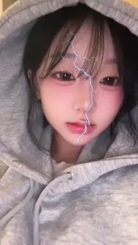 이뻐서 친구들이 맨날 정보물어보는 후드티……💕 #제품제공 #무센트 #추천떠라