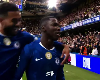 Chelsea vs Liverpool, what a match! #football #fyp (video from Showboat00 on X)