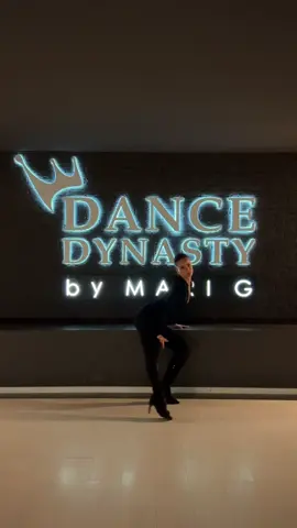 Немного танцев для себя, перед занятием 💃🏽 dc:by me #rishakd #обучалкаheels #танцікиїв #heelsdance #chrisbrown 