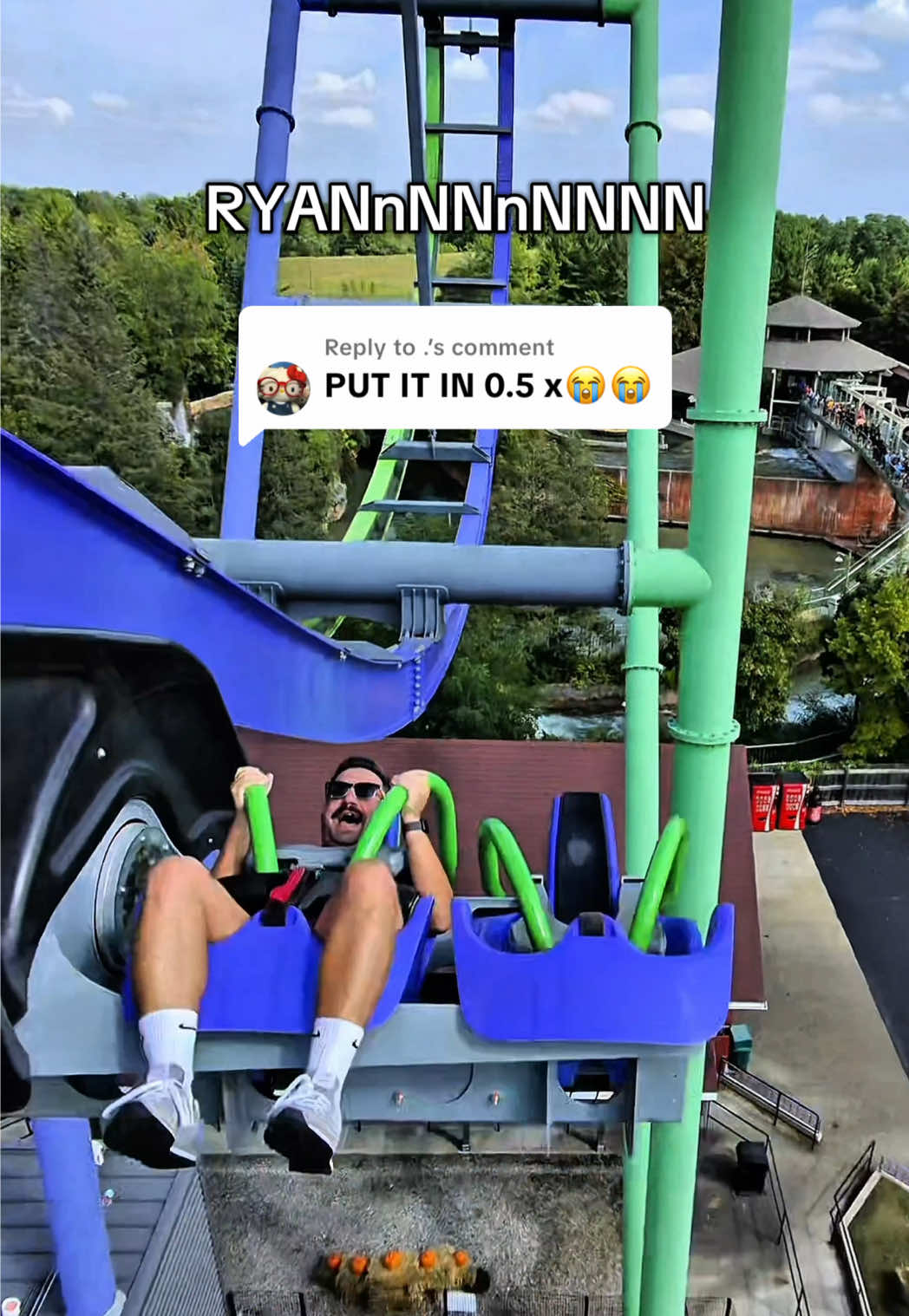 Replying to @. How did this get funnier? 💀🤣 #sixflags #themepark #rollercoaster #scaryride #scared 
