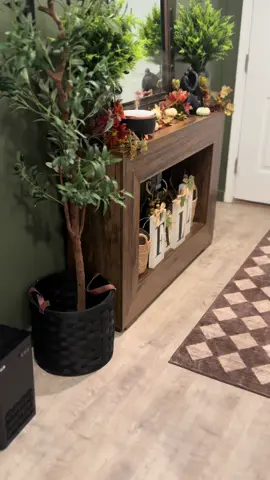 She’s so pretty…and you can’t k!ll her 🤣🤣 #tiktokshopfalldealsforyou #tiktokshopcreatorpicks #entrywaydecor #homedecor 