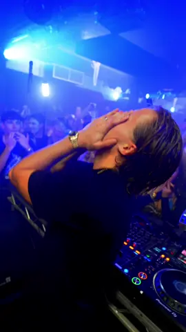 When London asks for one more song…