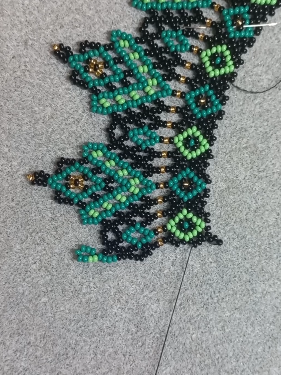 Закінчила неймовірну силянка. Ділюсь процесом з вами. #силянка #прикрасизбісеру #длядівчини #біжутерія 